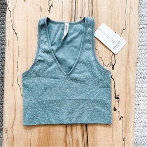 NWT Athleta cropped tank size Small